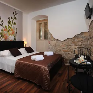 Apartament & Lasta, Split