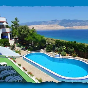 apartments-km.hotelinzadar.com/
