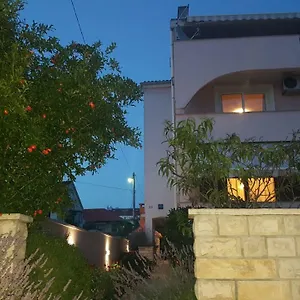 apartmani-lucija.hotelinzadar.com/